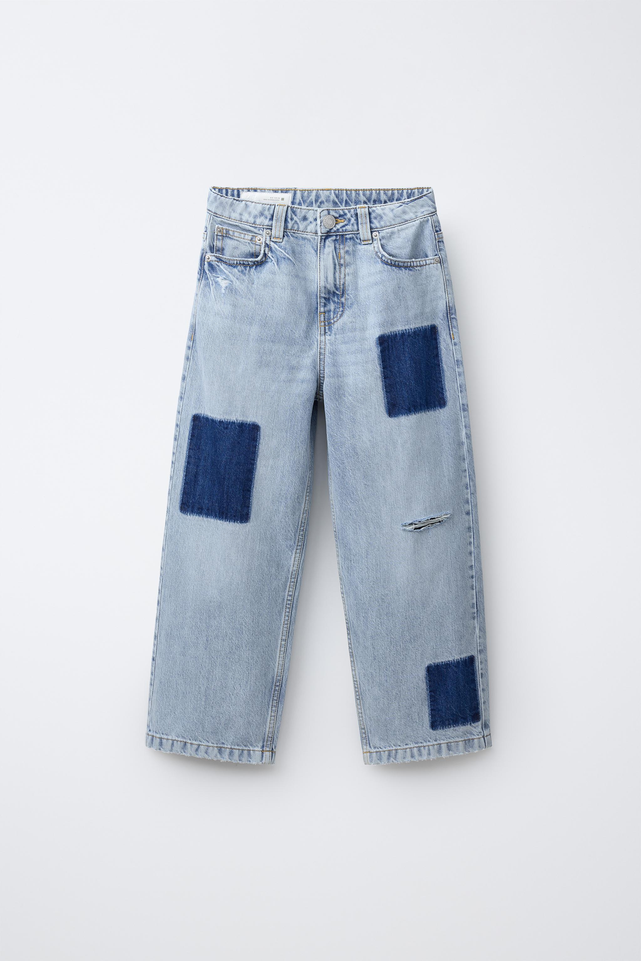 PATCHED LOOSE FIT JEANS